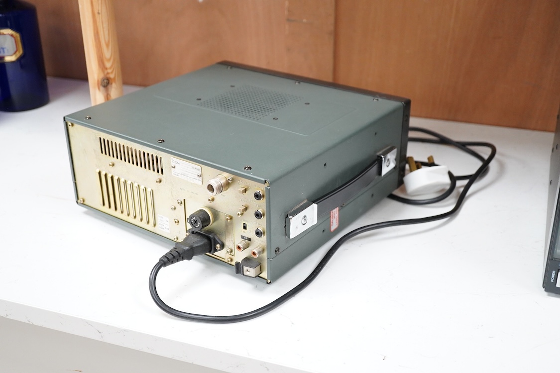 An Icom IC-R7000 Communications Receiver (25 to 999MHz and 1025 to 2000 MHz), serial number 18806